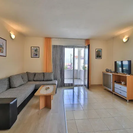 Cozy Beachfront - Five Bedroom Casa de Férias